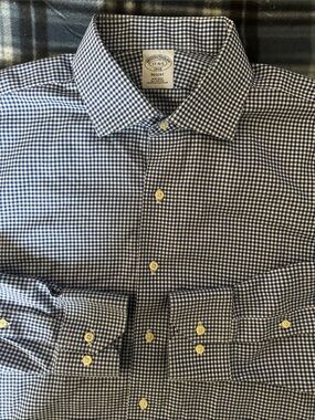 Brooks Brothers Regent Gingham Navy White Pattern Men’s Dress Shirt Size 17-4/5
